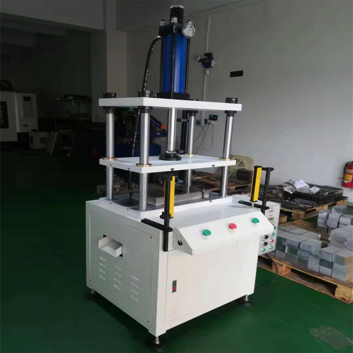 四柱油壓機 四柱油壓機