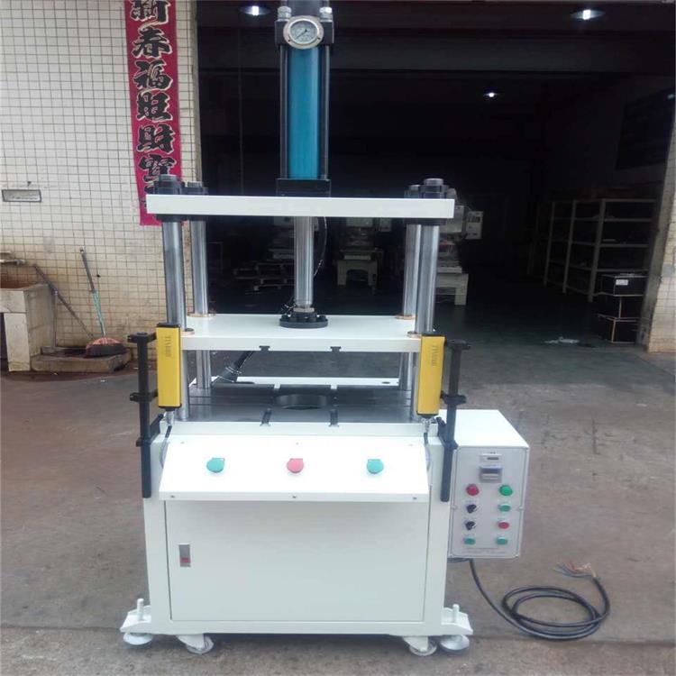 四柱液壓機多少錢 四柱液壓機多少錢