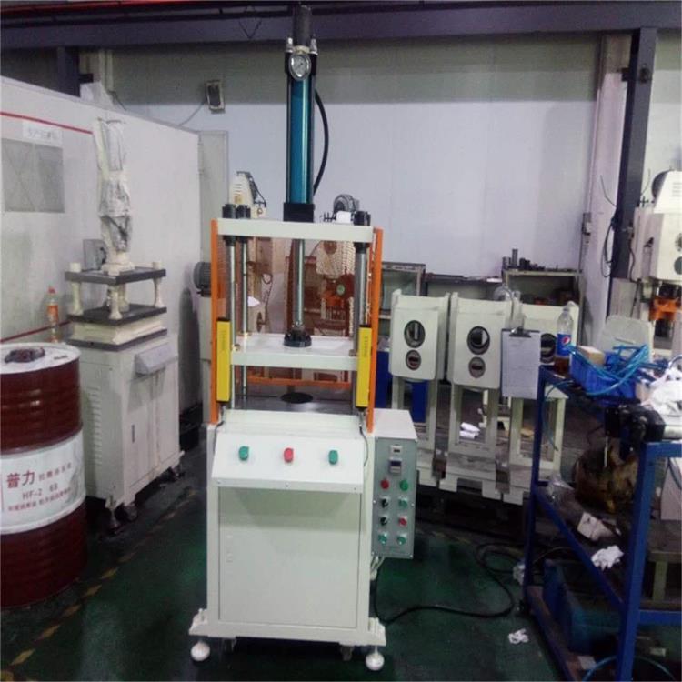 四柱液壓機多少錢 四柱液壓機多少錢